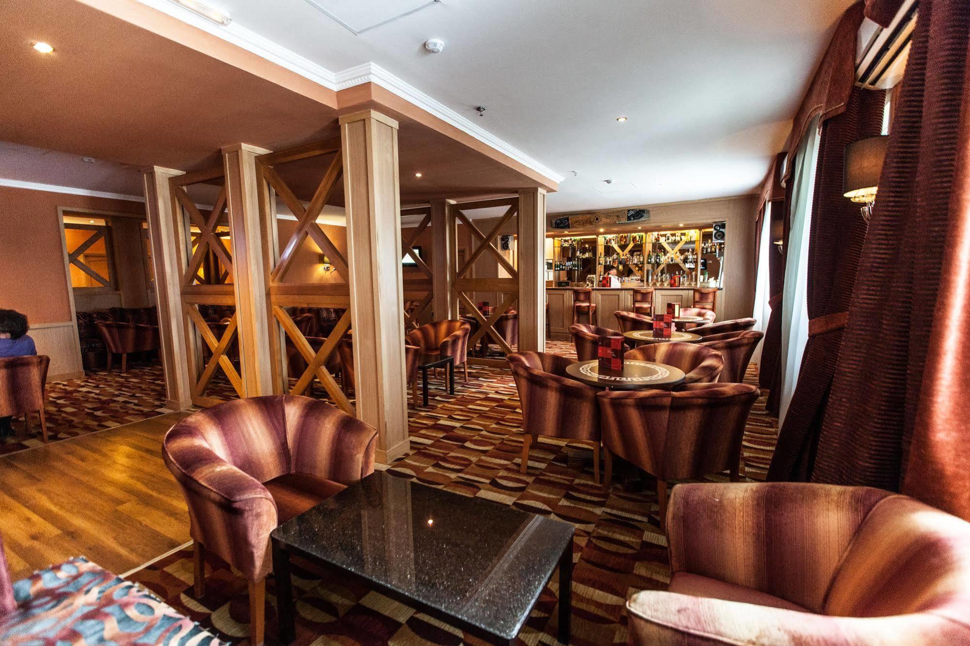 Chagala Atyrau Hotel Zewnętrze zdjęcie